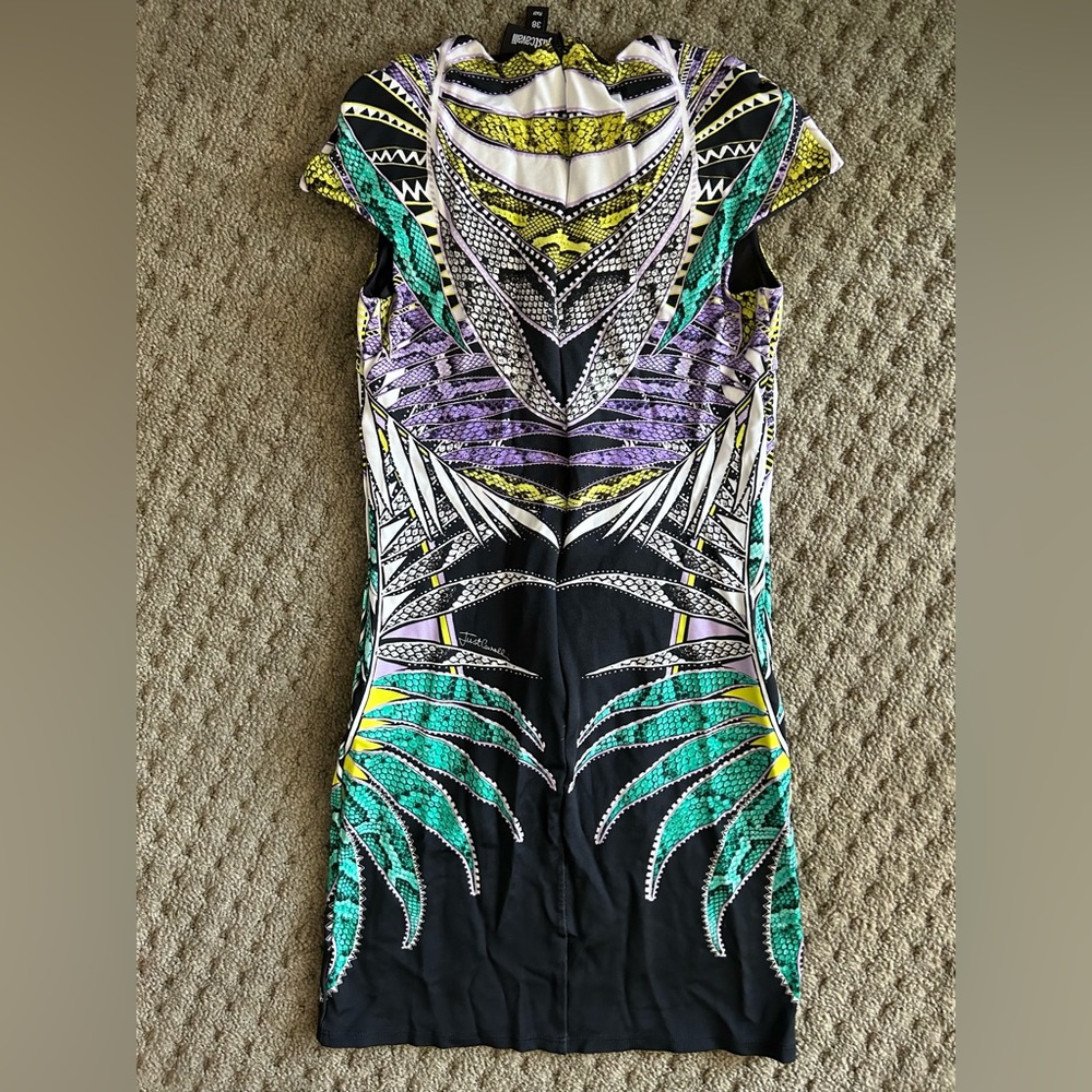Just Cavalli dress. Made in Italy. Size Italian 38.
Black/ colorful. Worn once.